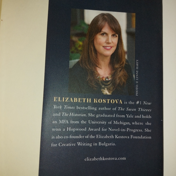 5 books for $25- Elizabeth Kostova Novel Duo- The Swan Thieves & The Shadow Land - Picture 6 of 7